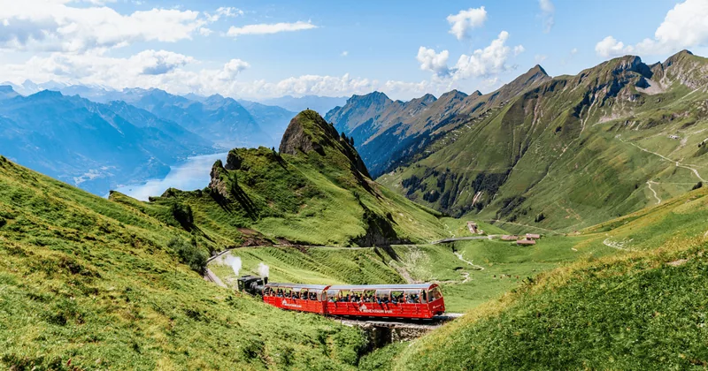 Berner Oberland Pass, 3 to 10 Days